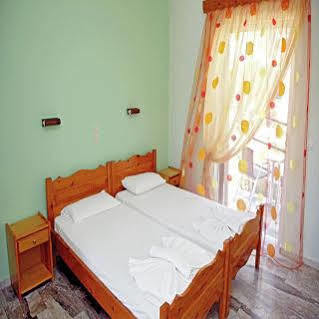 Makis Studios And Apartments Roda  Esterno foto