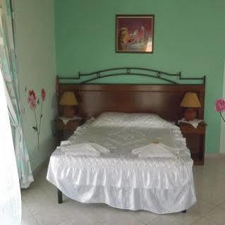 Makis Studios And Apartments Roda  Esterno foto